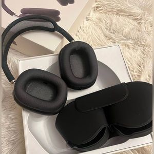AirPods Max Space grey